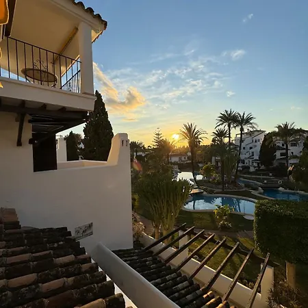 Apartment Topbeliggende Lejl I Nueva Andalucia *