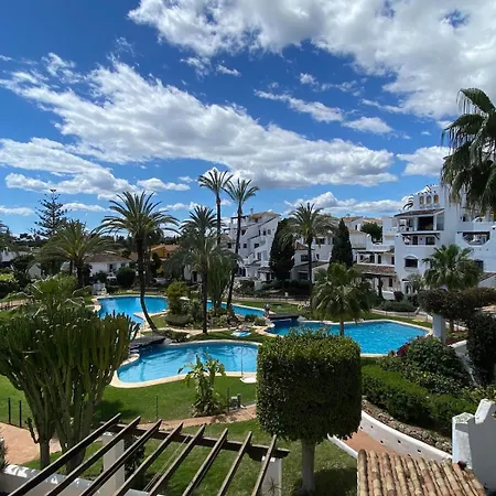 Topbeliggende Lejl I Nueva Andalucia *